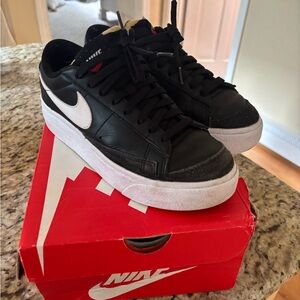 Nike low top leather sneakers